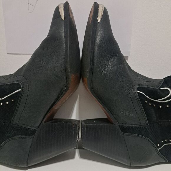 Dingo Ava Embroidered Studs Western Moto Boho Goth Leather Boots Size 9 Black - Picture 14 of 15